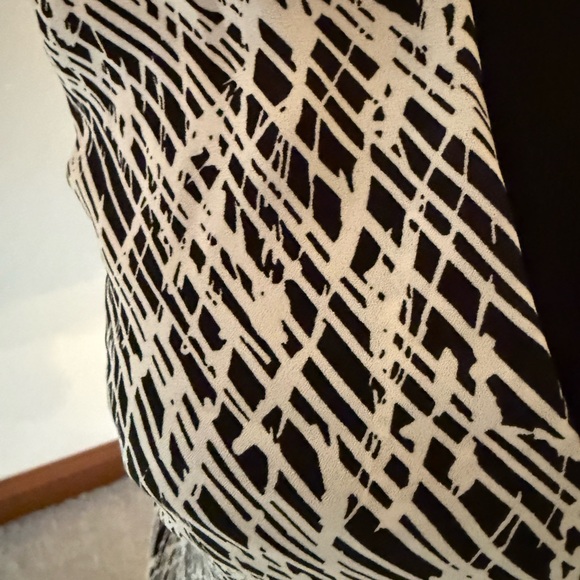 White House Black Market tank top in excellent condition - Picture 6 of 10